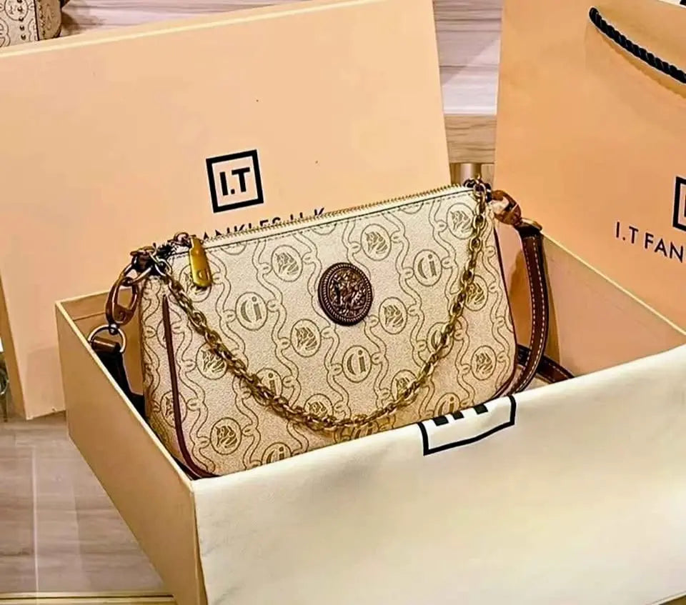 Elegant Beige Shoulder Bag with Chain Strap