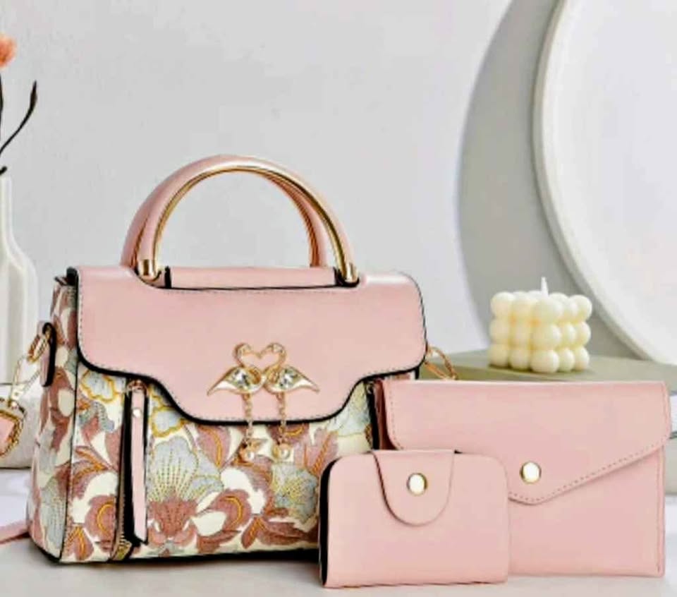 Pink 3-Piece Floral Women’s Handbag Set