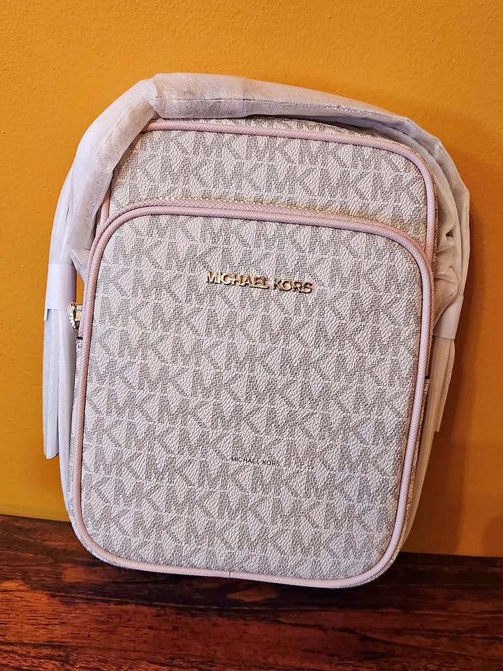 Michael Kors Jet Set Travel Blush Multi Crossbody Bag