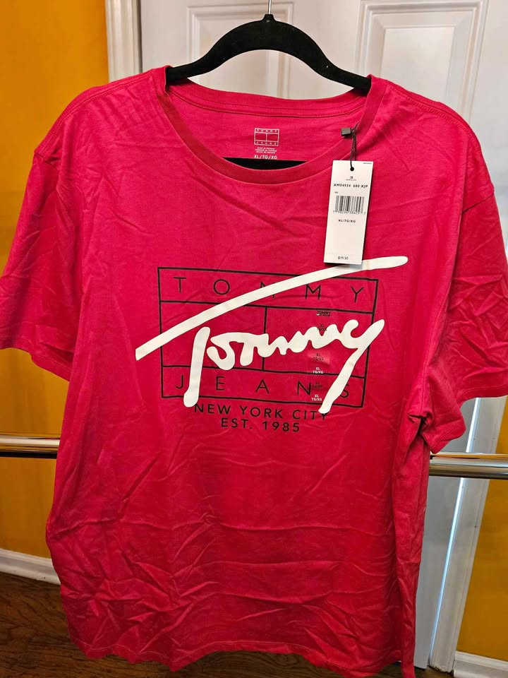 Men's Tommy Jeans Red T-Shirt