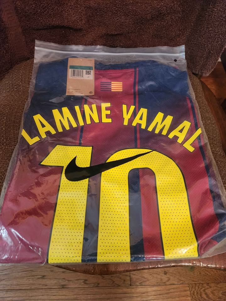 Nike FC Barcelona Lamine Yamal #10 Jersey