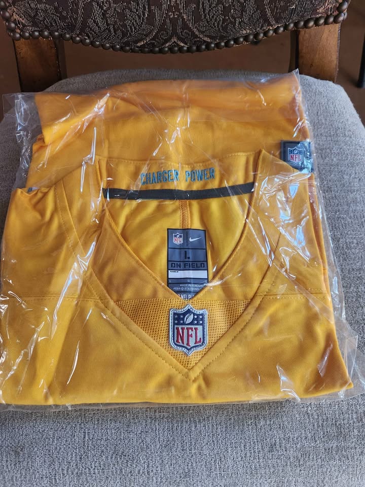 Nike Los Angeles Chargers Justin Herbert #10 F.U.S.E. Limited Jersey