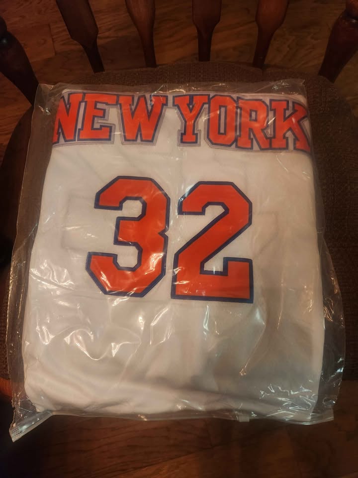Nike New York Knicks Karl Towns #32 Jersey